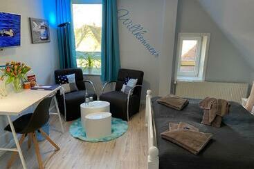 بنسيون Friesenhof Nieblum   Hotel Garni