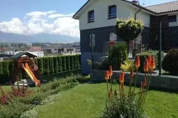 ツーリストアパートメント Pension Lunatyk