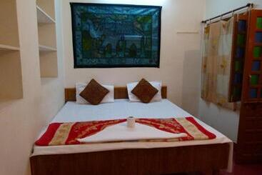 Pensionat Gajanand Guest House