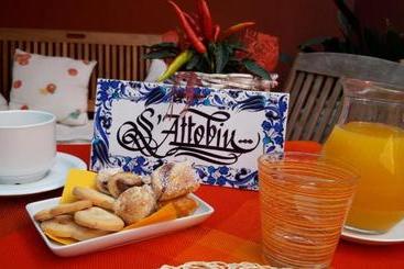 פנסיון S Attobiu B&b And Guest Houses