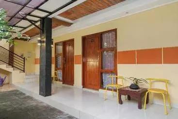 پانسیون Oyo 577 Ndalem Pundhi Residnece