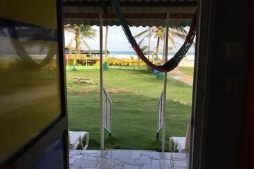 Yellow Moon Guesthouse & Apartments