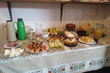 پانسیون Pouso Da Luiza