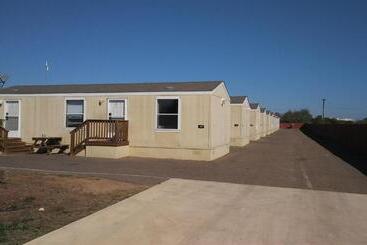 Motelli Cotulla Homes