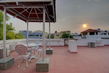 ホテル Silverkey Executive Stays 35719 Hive Avinashi Road