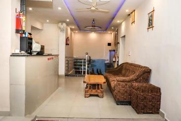 Spot On 35425 Hotel Duke Inn