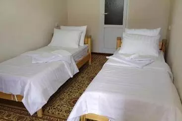 Alisher B&b