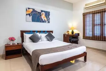 ホテル Aashreya Suites Tiruvannamalai