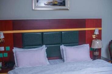 Отель Best Lodge