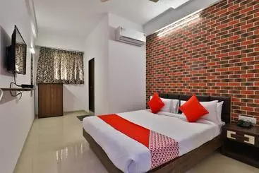 Oyo 28466 Hotel Blue Heaven & Banquet