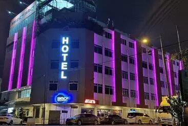 Riverview Hotel Muar