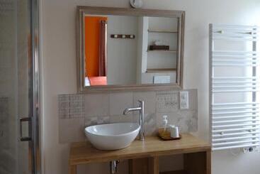 مبيت وإفطار Chambres D'hôtes Le Clos Bleu