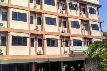 בית מלון כפרי Wisma Bintan Harmoni