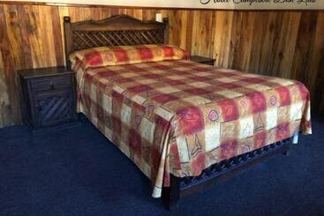 ホテル Campestre Don Luis