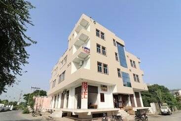 Hotel Oyo 19827 Shree Ram Palace