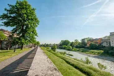 Pensjonat Parma Room Station