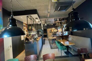 酒店 Am Stadion Vanino Cucina Italian