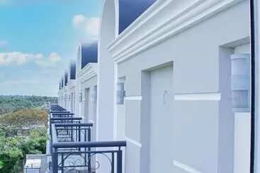 هتل Bisinii Boutique