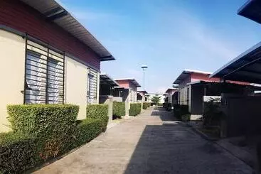 هتل Suwannaphum Trang Resort
