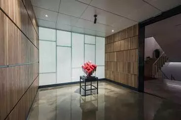 Soho Hotel Airport