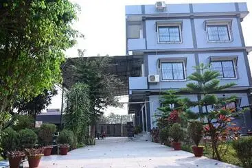 Osho Sumeru Backpackers Hostel Veg Wifi Budget Stay
