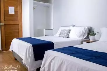 ペンション Majhu Hostal