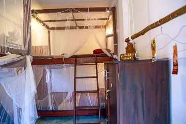Vandrarhem Chez Podi Surf Stay
