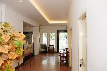 Hotel Oyo 236 Penginapan Rumah Hijau