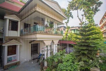 Hotel Oyo 18811 Dream Mansion