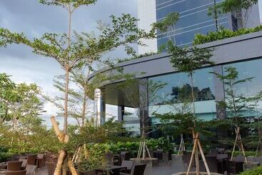 Avenzel Hotel & Convention Cibubur