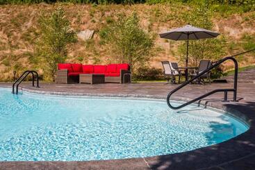 호텔 The Barnstead Inn