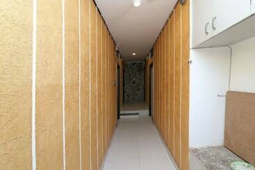 Oyo 4817 Hotel Hill Heights