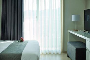 Hotel Geoje Leein Stay