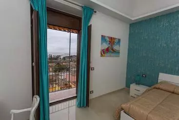 ベッドアンドブレックファースト Decumano Massimo