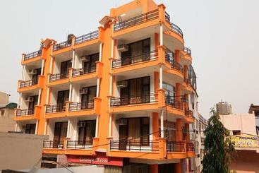 Pensão Orange Classic