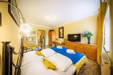هتل آپارتمان Villa Gardena