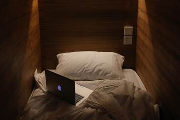 Bamba Capsule Hotel   Hostel