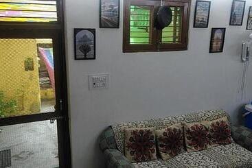 هاستل Zigzag Homestay