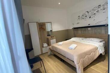 تختخواب و صبحانه Handy