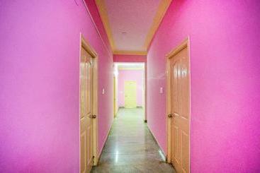 Oyo 17136 Hotel Chinmayees Inn