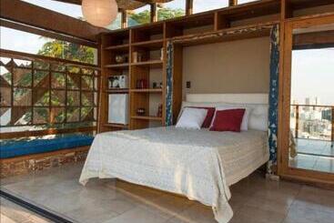 تختخواب و صبحانه Mansion Aline