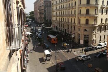 تختخواب و صبحانه Suitenapolisantalucia