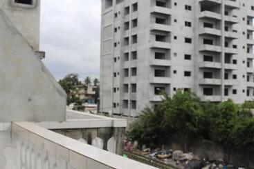 تختخواب و صبحانه Happy Welcome Bietry