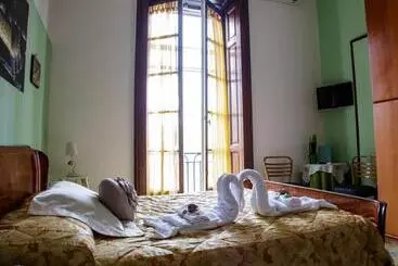 تختخواب و صبحانه Parthenope's Home