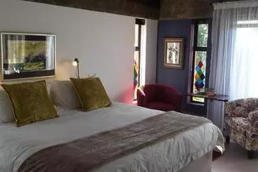 Majatalo Absolute Castillo