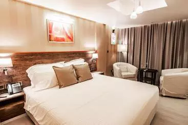 پانسیون Amina Residency