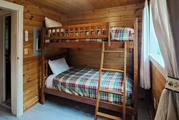 Lakefront Cottage With Full Kitchen, Firepit, Gas Grill, Wifi, A/c