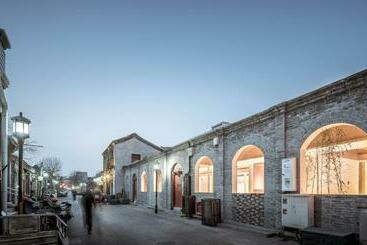 Layering Courtyard Hotel Qianmen