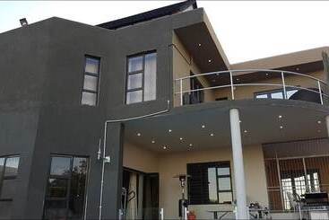 هتل Naldorado Executive Villa