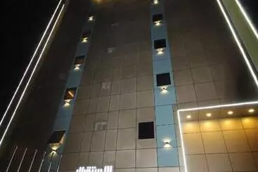 Huoneistohotelli Raf Furnished Hotel Suites